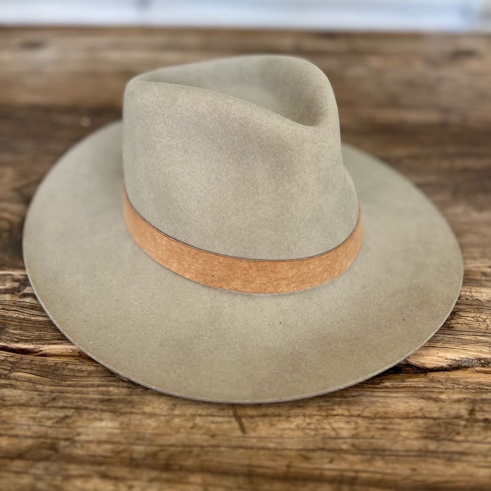 Janessa Leone Ross Hat
